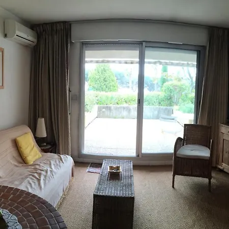 Studio T1 Front De Mer Plage La Ciotat 4 Personnes * La Ciotat